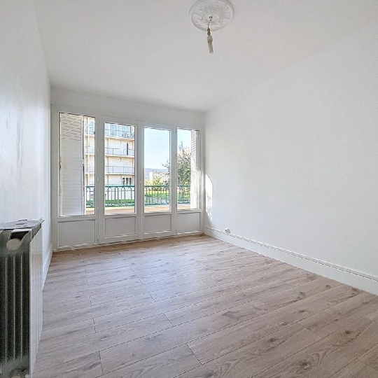  Annonces PORTESLESVALENCE : Appartement | GUILHERAND-GRANGES (07500) | 52 m2 | 129 000 € 