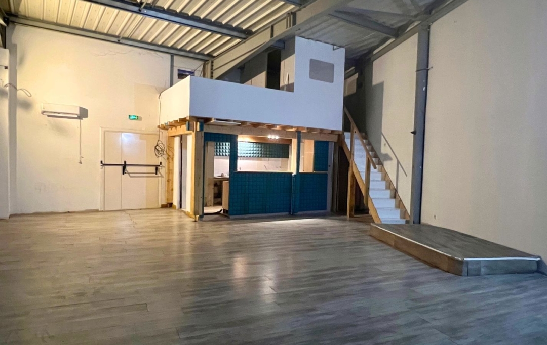 Annonces PORTESLESVALENCE : Office | BOURG-LES-VALENCE (26500) | 112 m2 | 110 000 € 