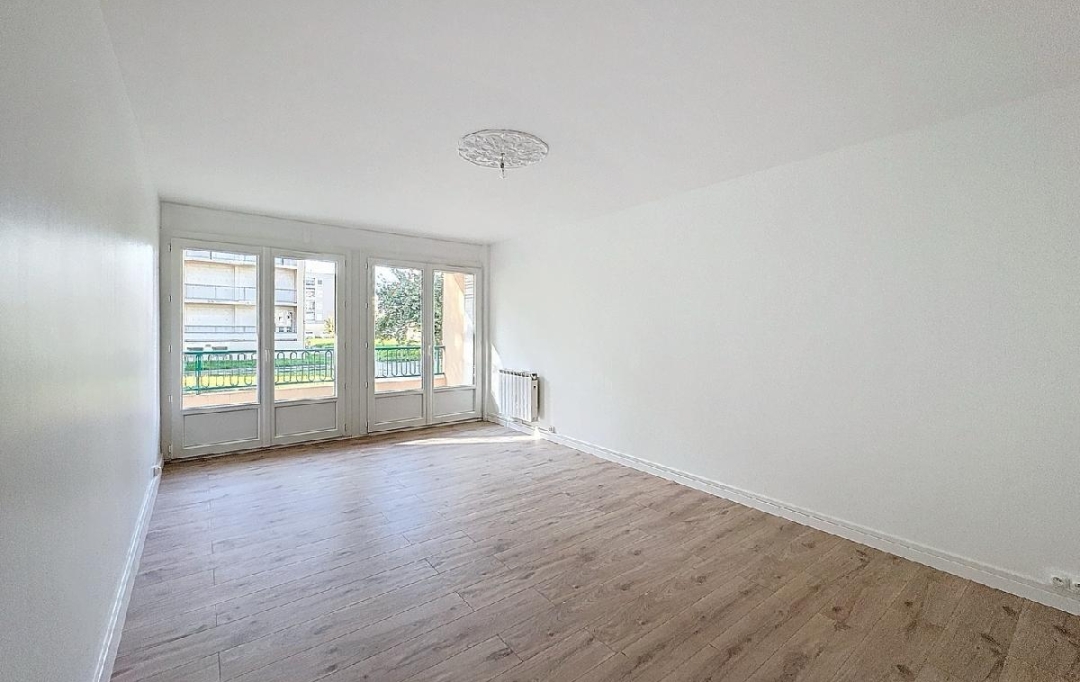 Annonces PORTESLESVALENCE : Appartement | GUILHERAND-GRANGES (07500) | 52 m2 | 129 000 € 